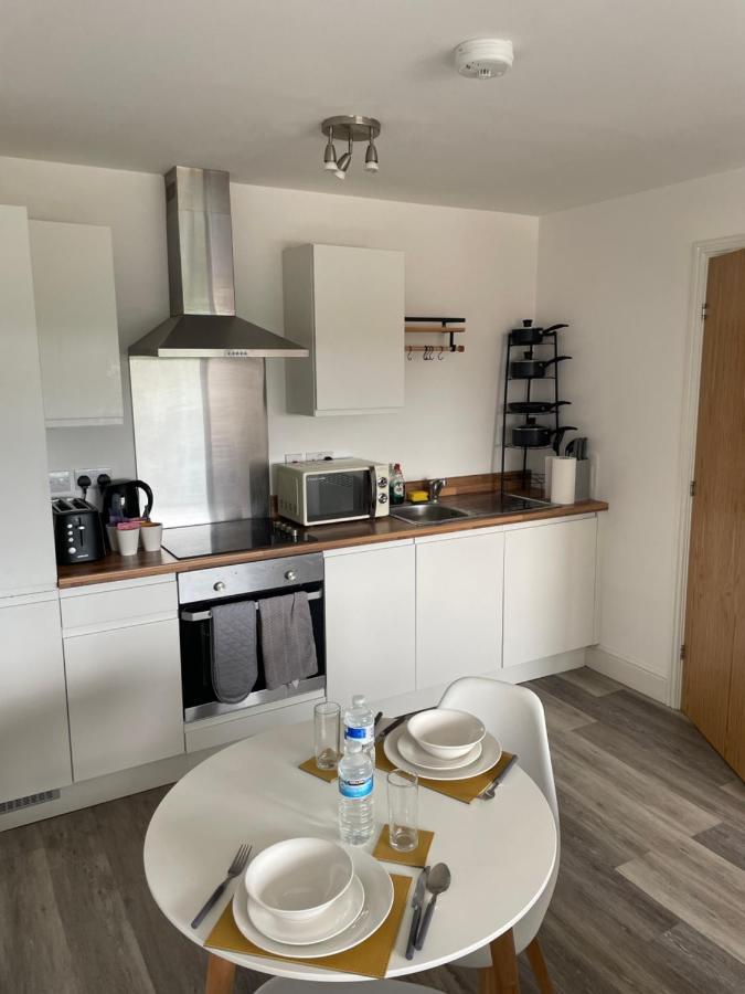 #0611 Two Bedroom Serviced Apartment - Free Parking ดาร์บี ภายนอก รูปภาพ