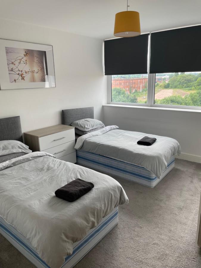 #0611 Two Bedroom Serviced Apartment - Free Parking ดาร์บี ภายนอก รูปภาพ