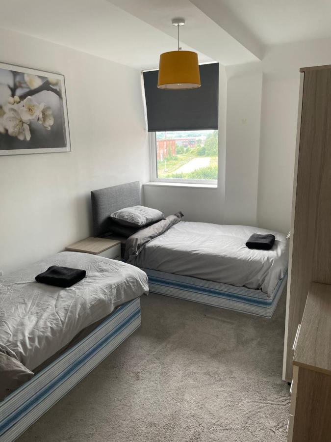 #0611 Two Bedroom Serviced Apartment - Free Parking ดาร์บี ภายนอก รูปภาพ